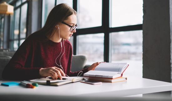 Female college students reading