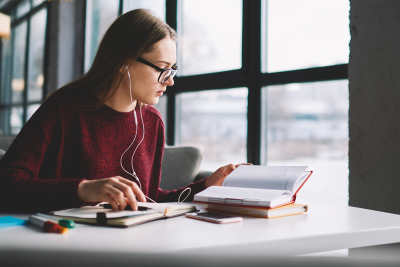 Female college students reading